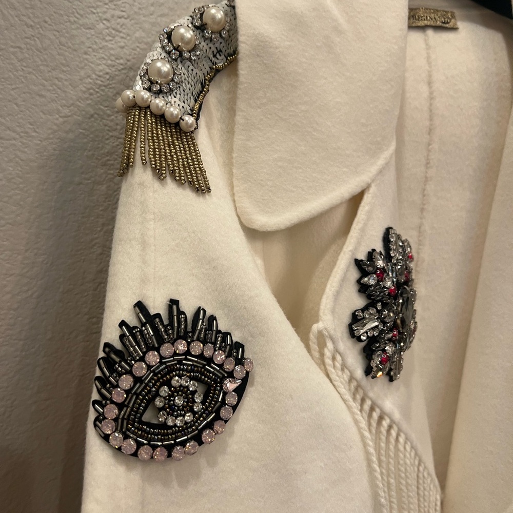 New Regina Italian cashmere blend Ivory Coat with fox Fur Trimand Embellishments - Picture 5 of 11